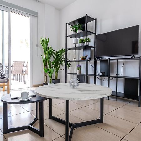 Beautiful 2 Bed Apartment In Paphos Cyprus Екстериор снимка