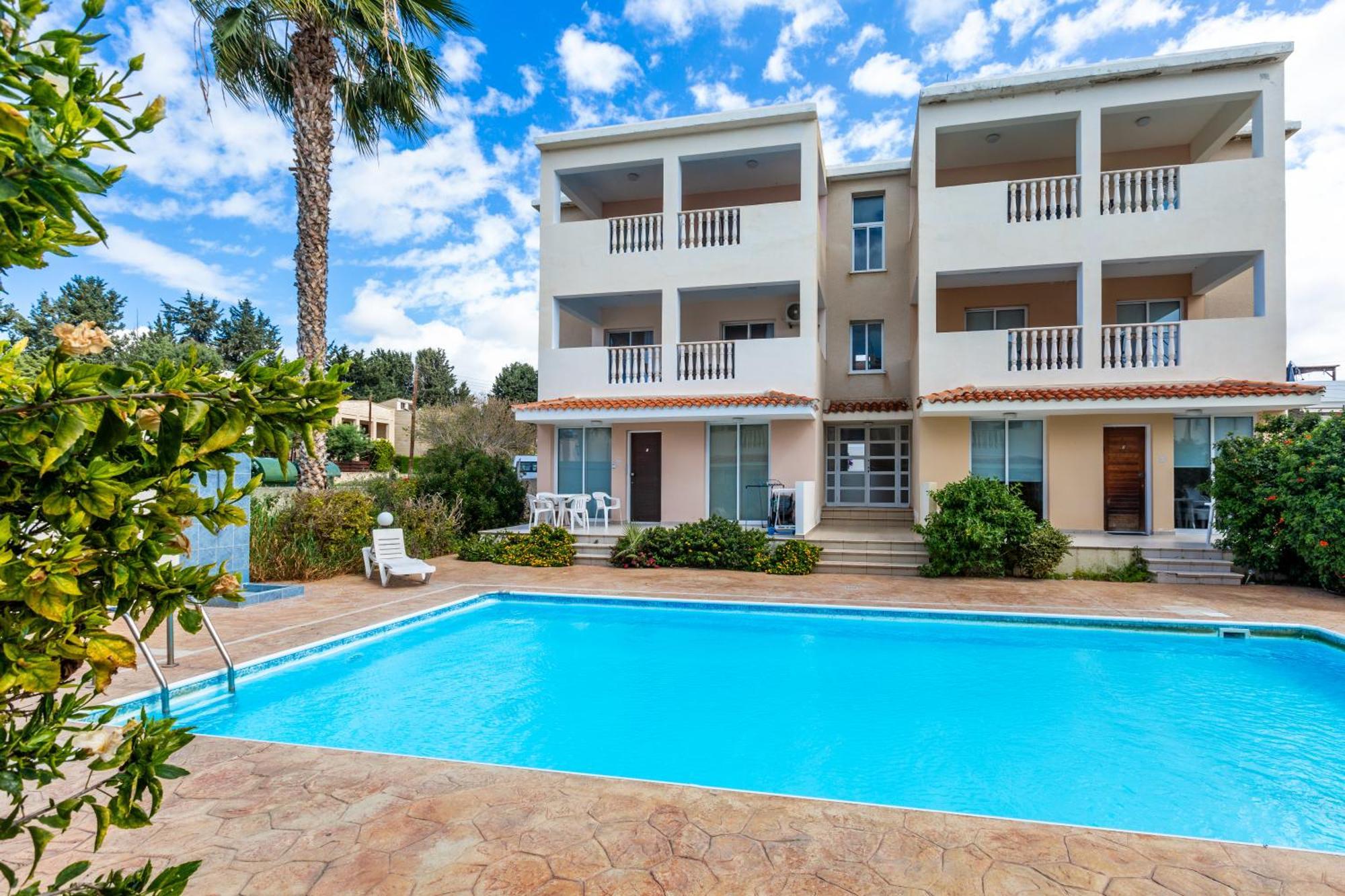 Beautiful 2 Bed Apartment In Paphos Cyprus Екстериор снимка
