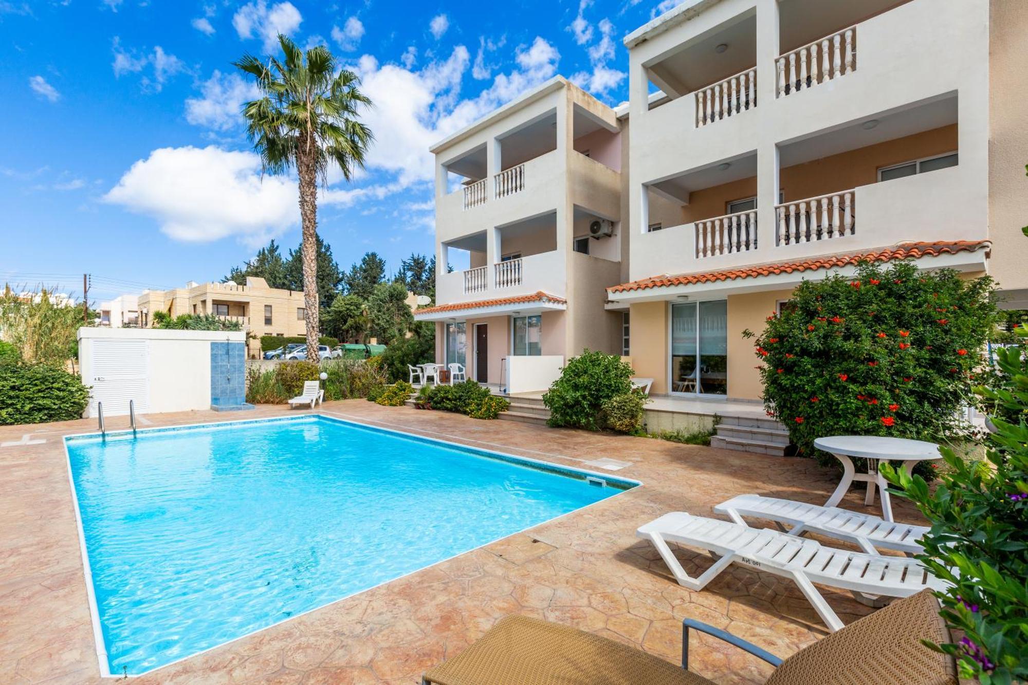 Beautiful 2 Bed Apartment In Paphos Cyprus Екстериор снимка