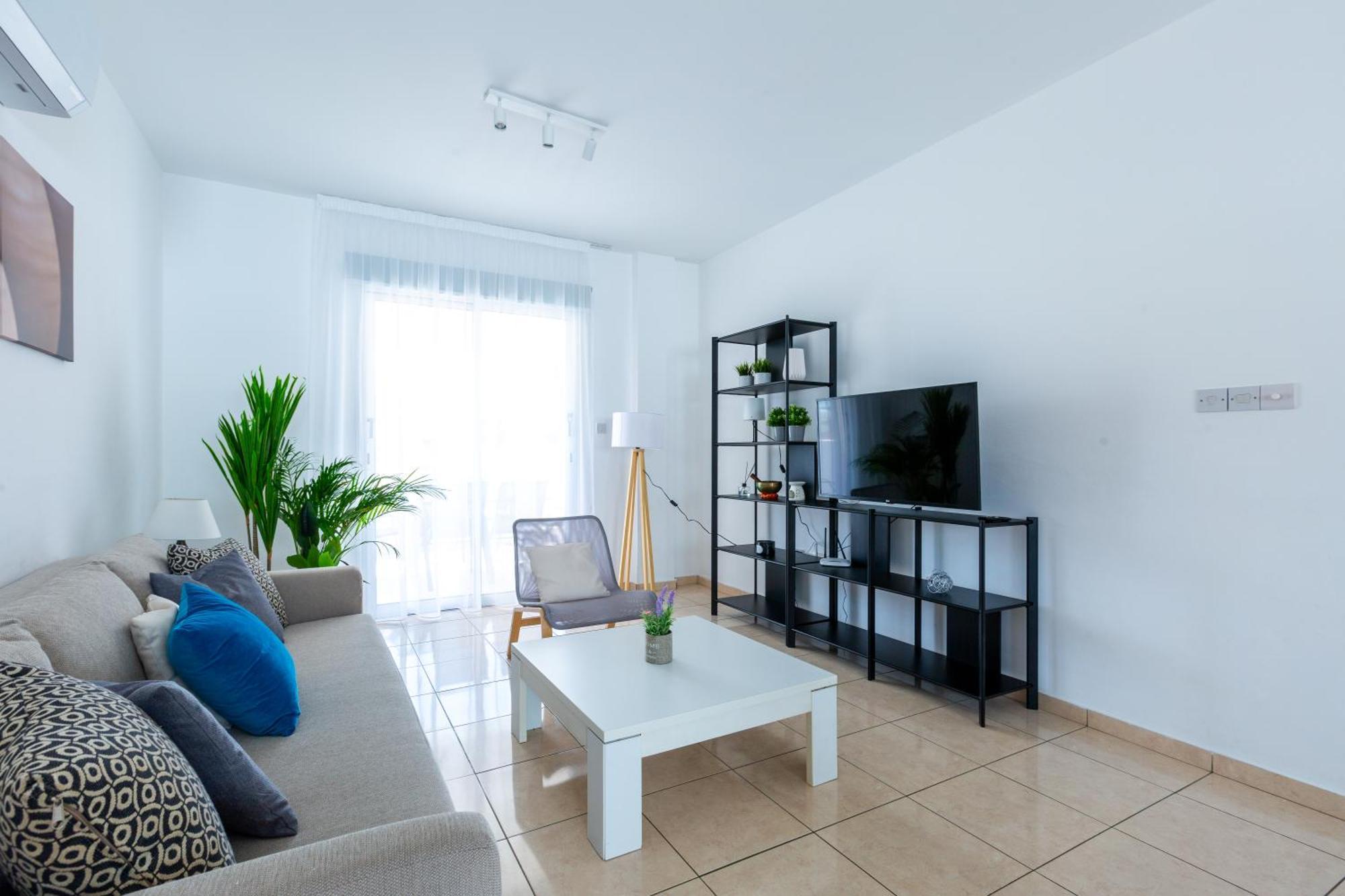 Beautiful 2 Bed Apartment In Paphos Cyprus Екстериор снимка