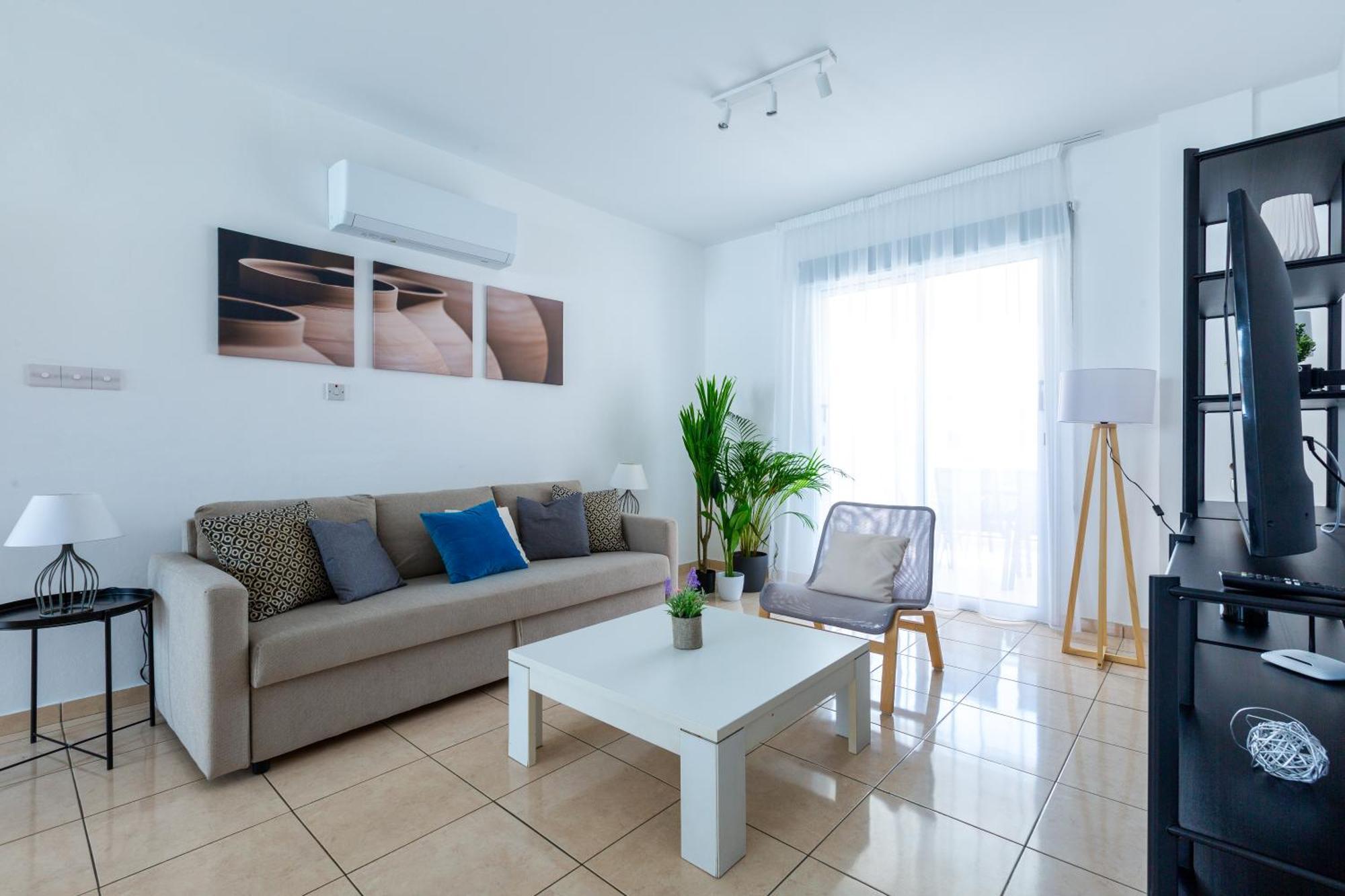 Beautiful 2 Bed Apartment In Paphos Cyprus Екстериор снимка