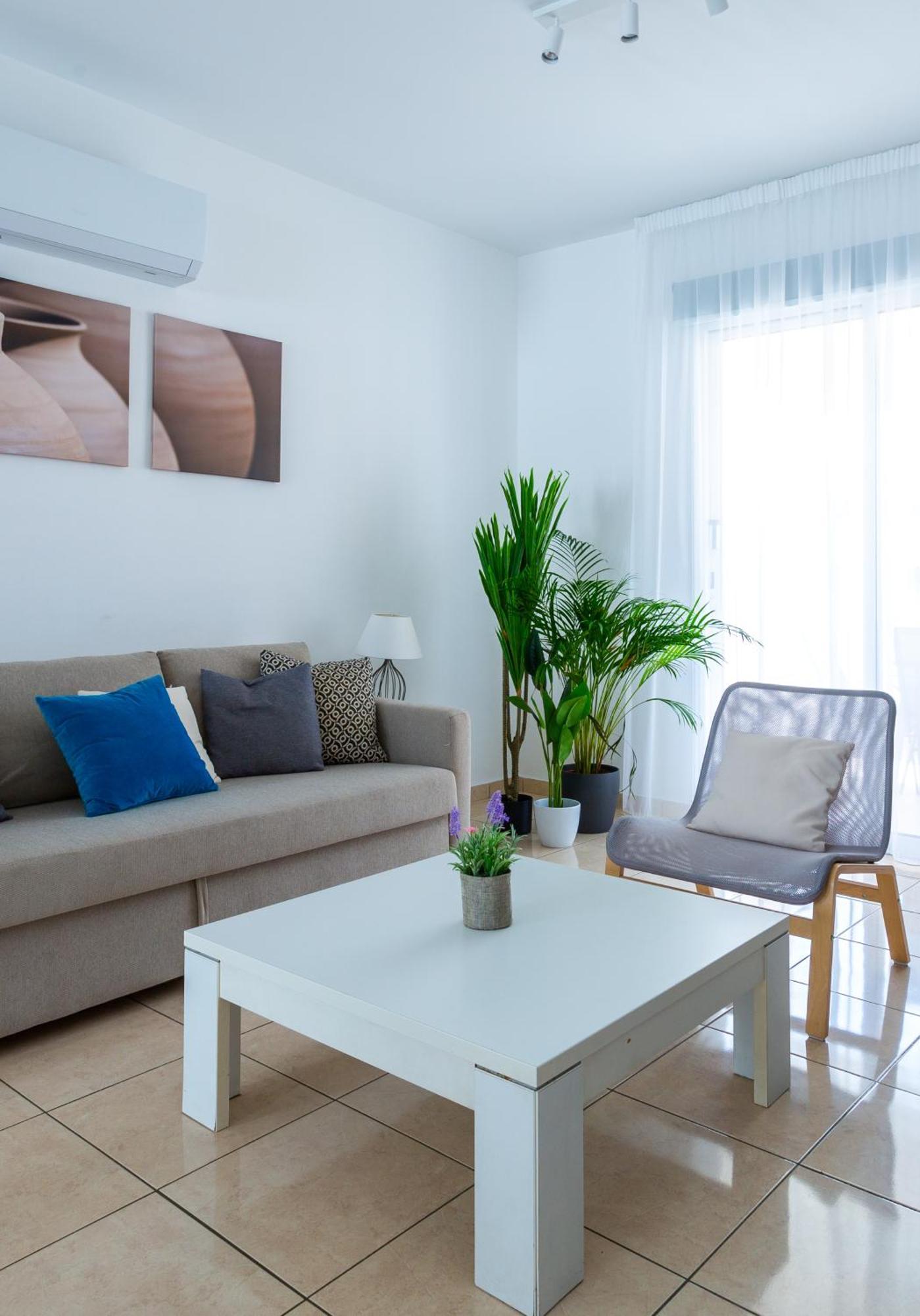 Beautiful 2 Bed Apartment In Paphos Cyprus Екстериор снимка