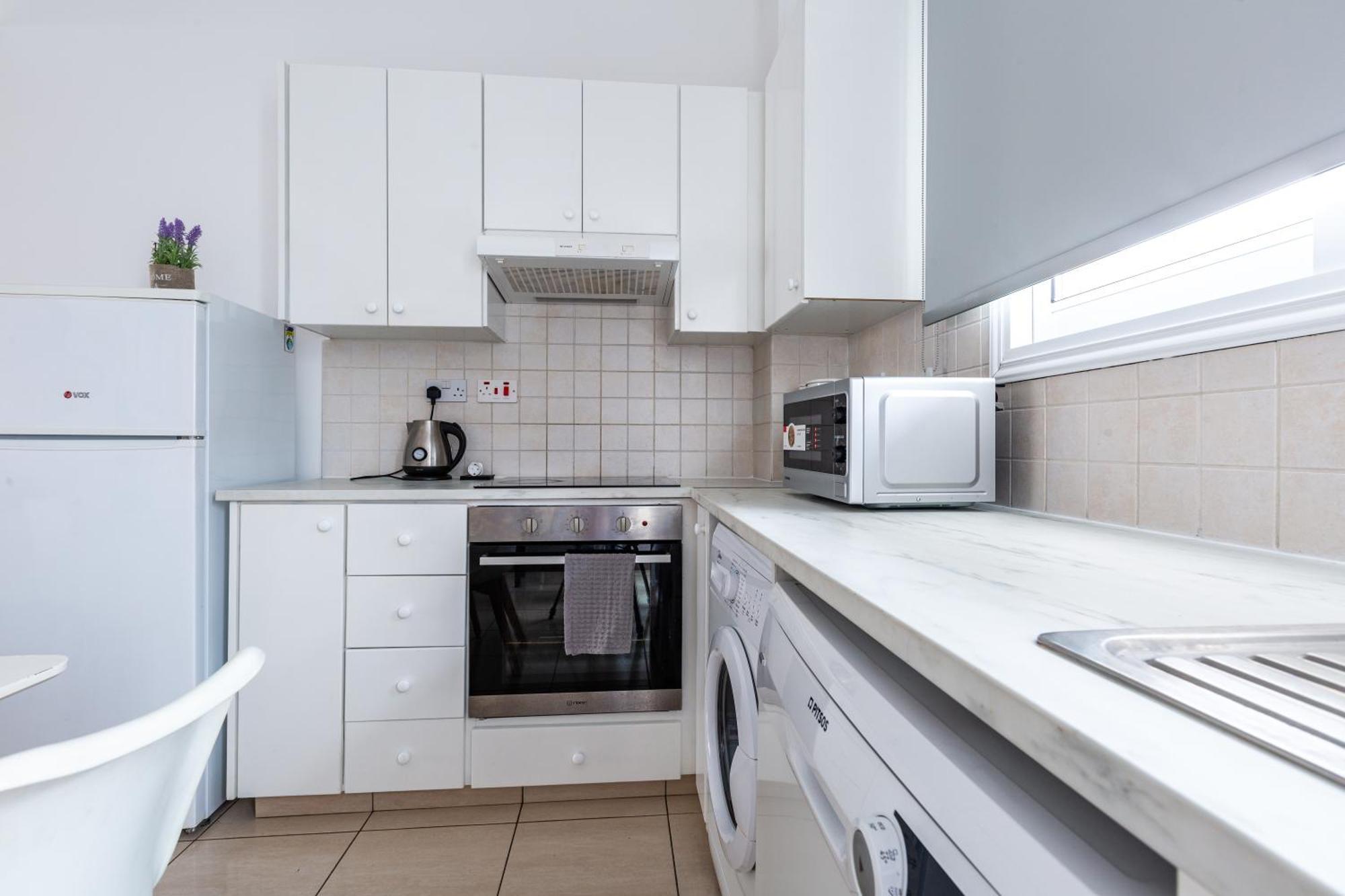 Beautiful 2 Bed Apartment In Paphos Cyprus Екстериор снимка