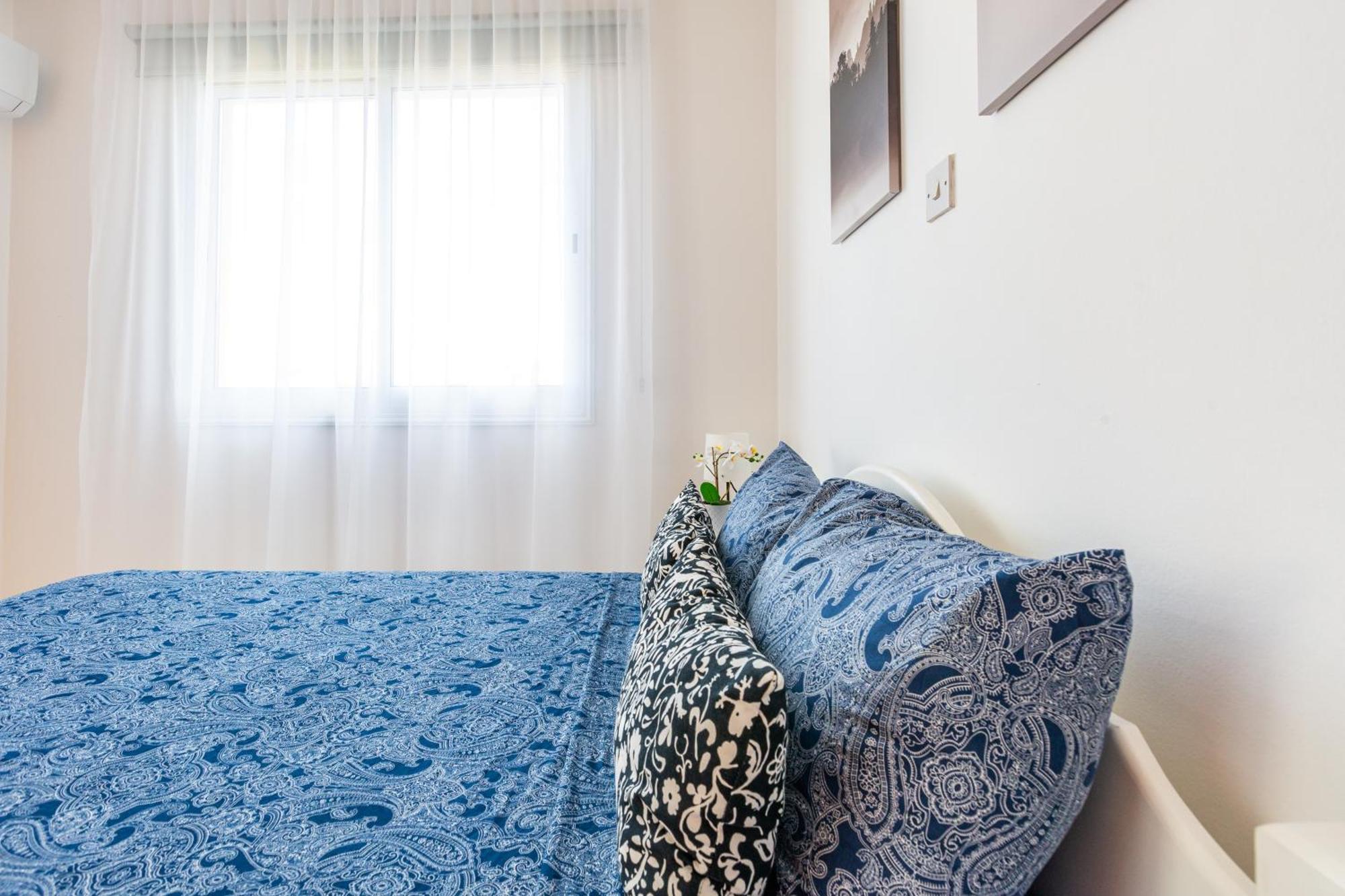 Beautiful 2 Bed Apartment In Paphos Cyprus Екстериор снимка