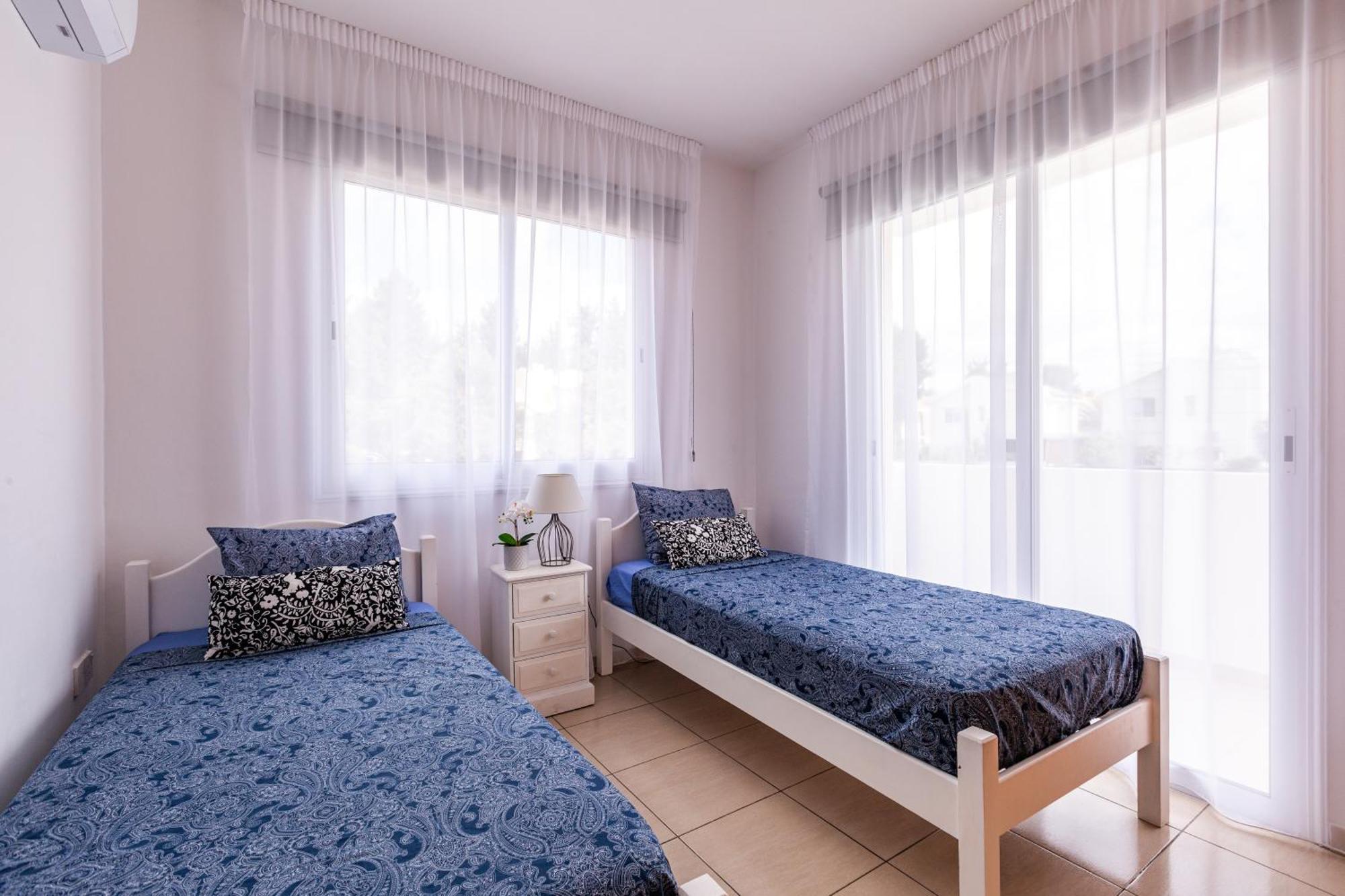 Beautiful 2 Bed Apartment In Paphos Cyprus Екстериор снимка