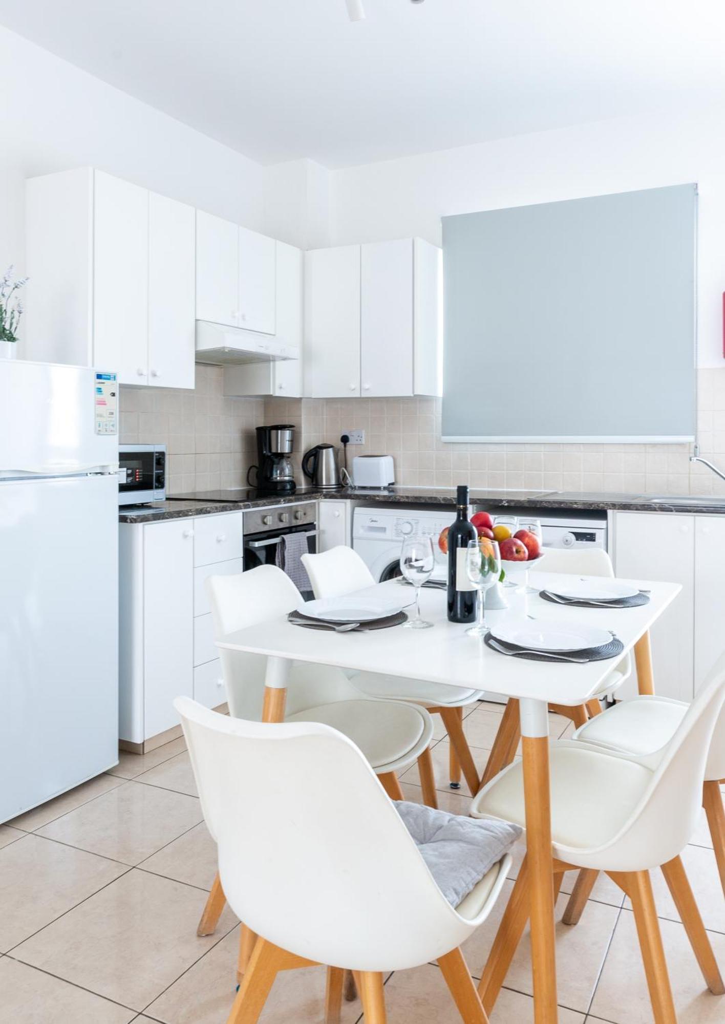 Beautiful 2 Bed Apartment In Paphos Cyprus Екстериор снимка