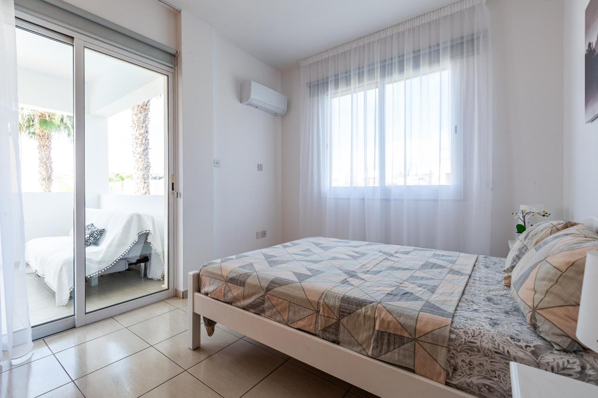 Beautiful 2 Bed Apartment In Paphos Cyprus Екстериор снимка