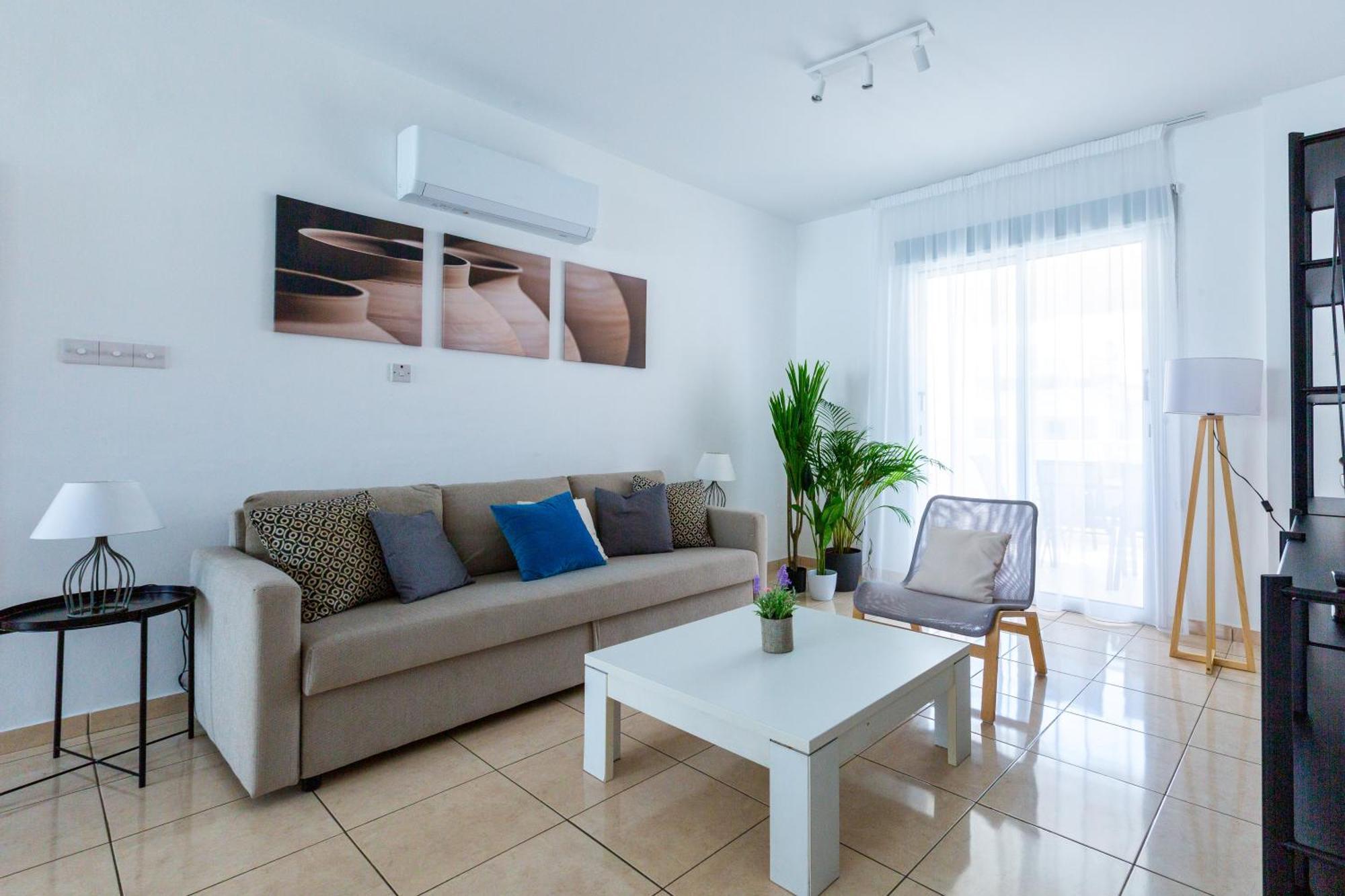 Beautiful 2 Bed Apartment In Paphos Cyprus Екстериор снимка