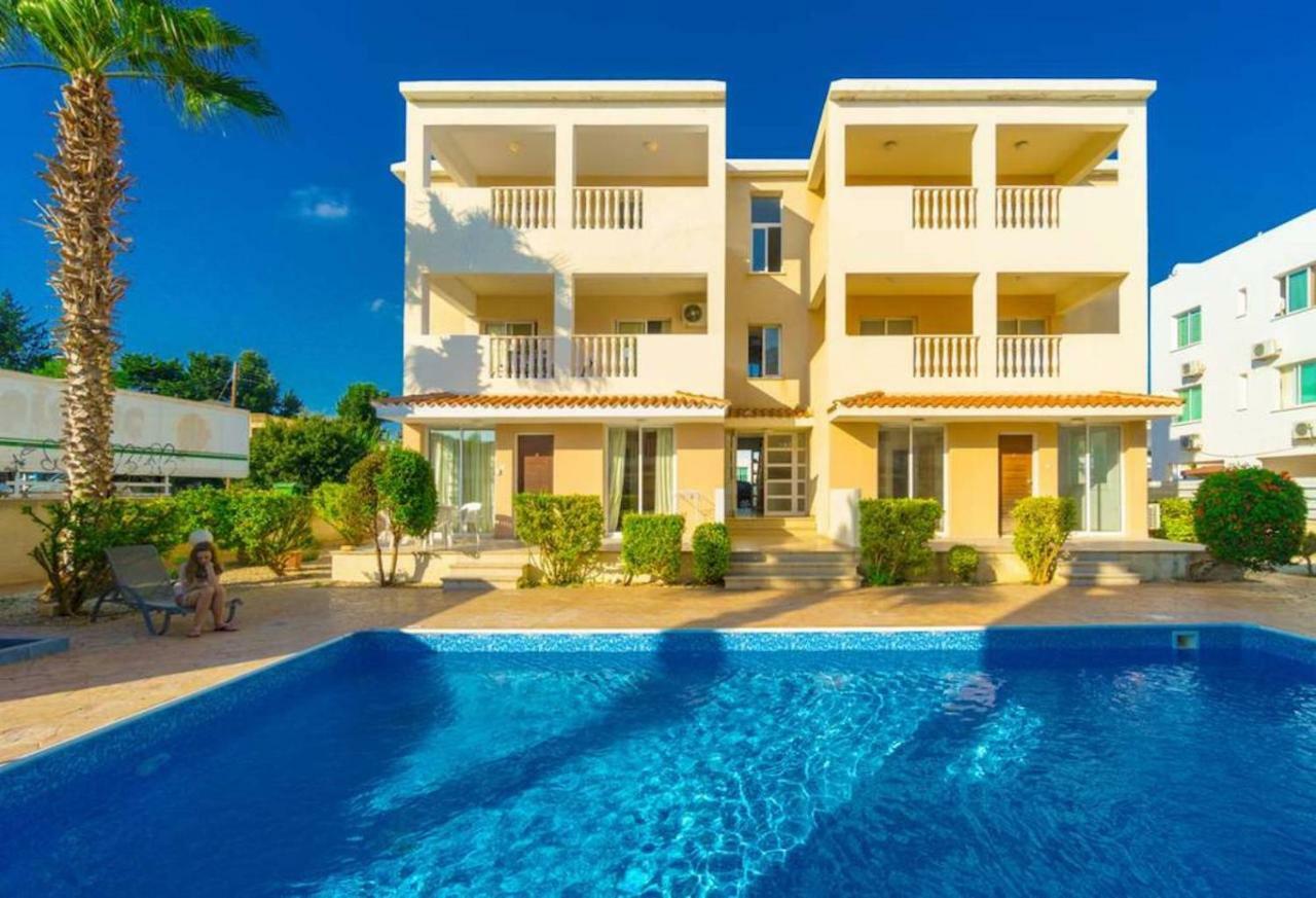 Beautiful 2 Bed Apartment In Paphos Cyprus Екстериор снимка